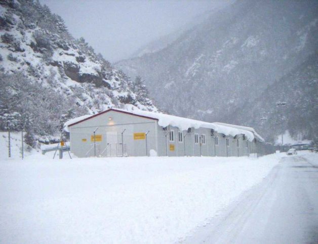Campement de bureaux modulaires Ferrovial à Vielha