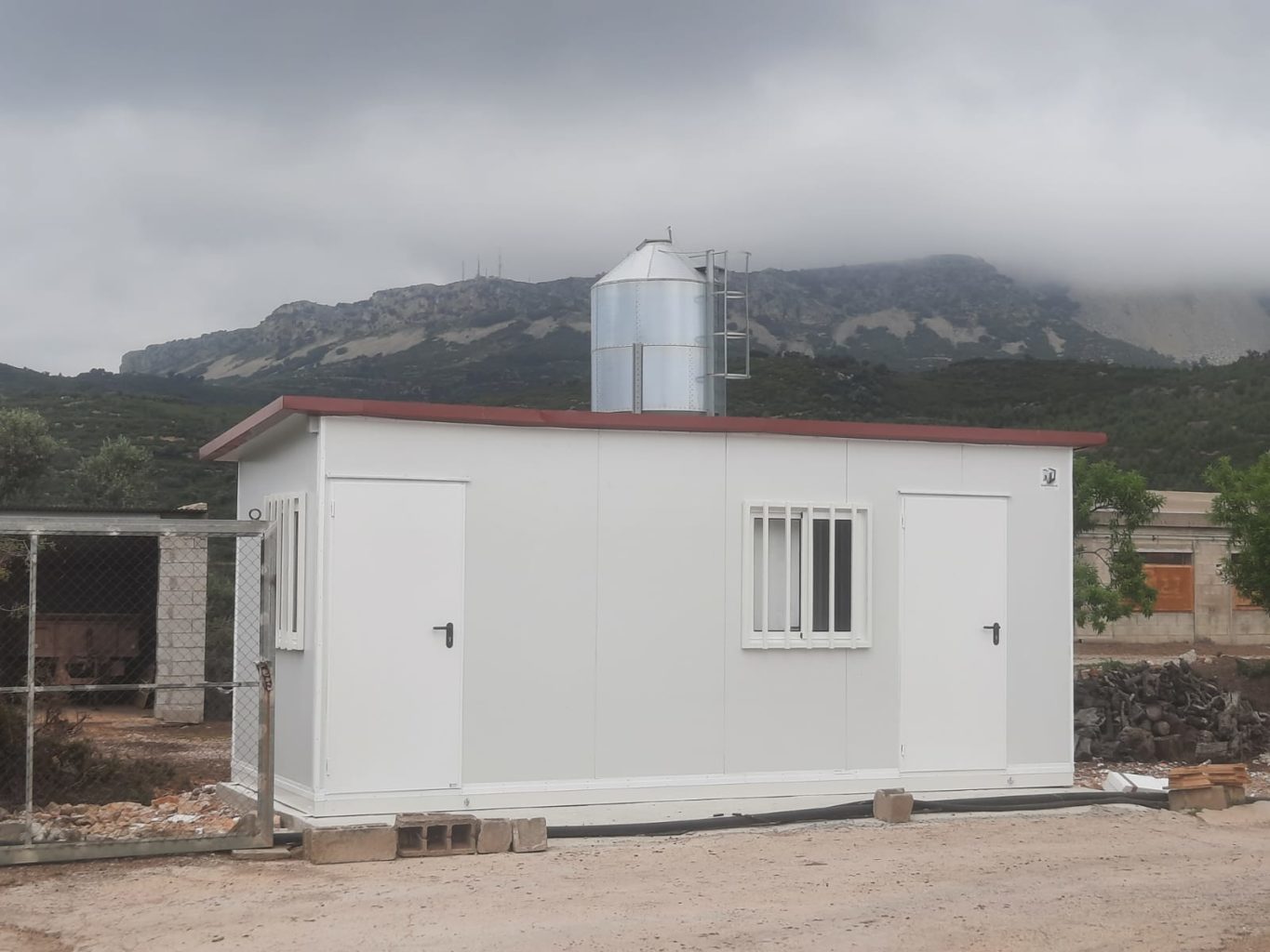 Deux logements modulaires préfabriqués de 42 m²