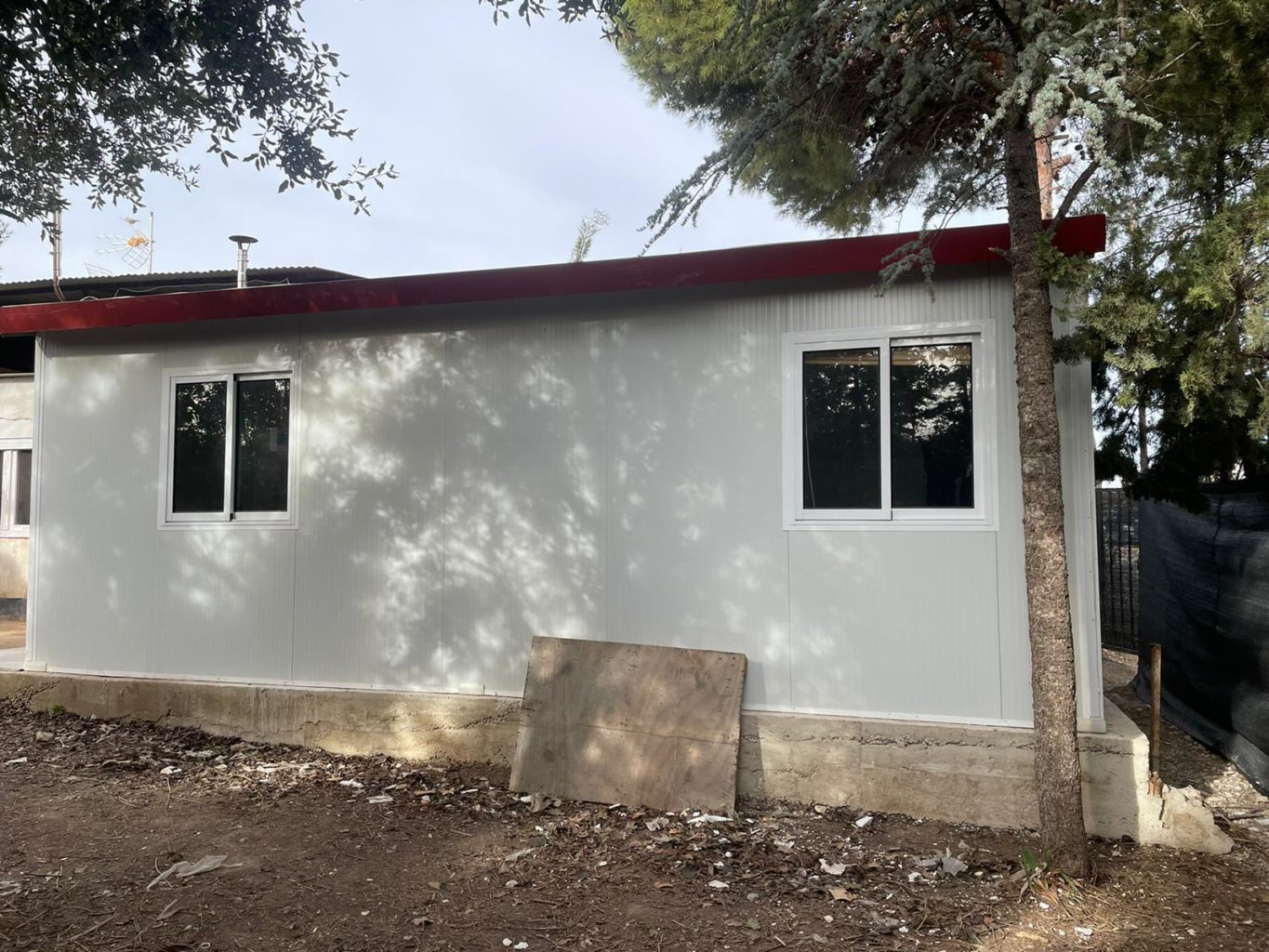Logement modulaire 63 m² avec porche et terrasse